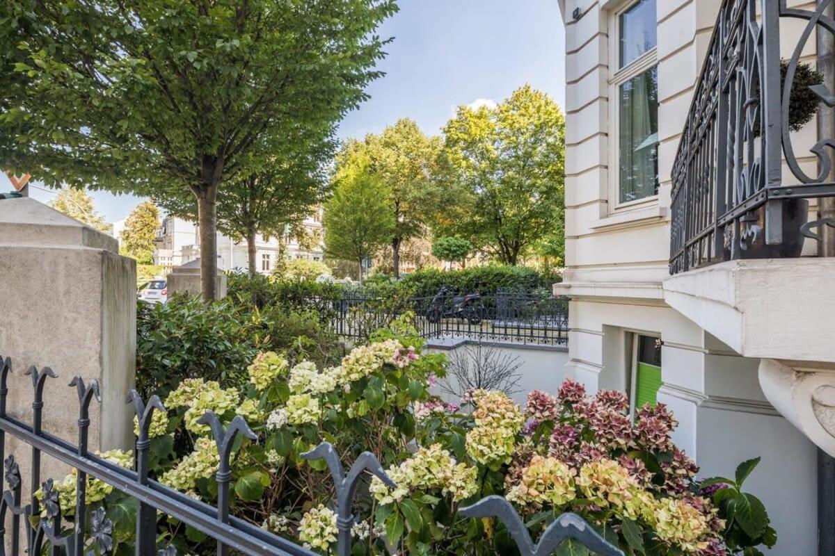 Modern Apartment Near Aussenalster Hamburgo Exterior foto